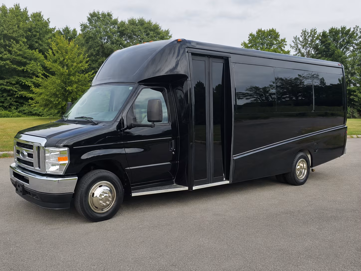 dallas wedding bus transportation in dallas