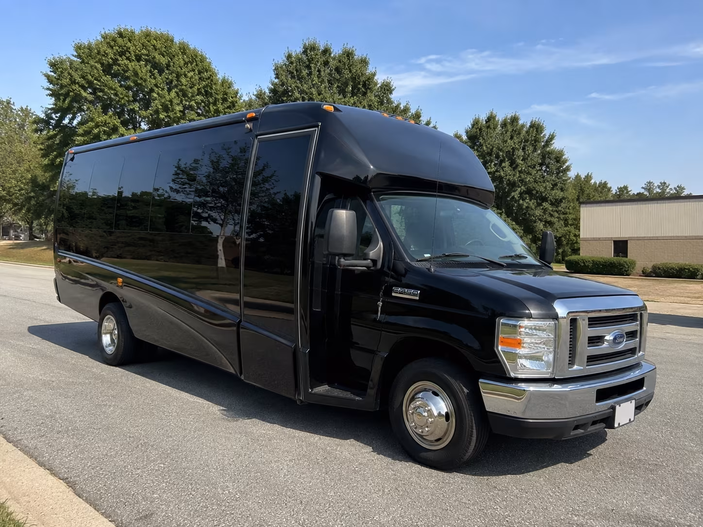 from desoto to the dallas zoo compare buses for your next class trip