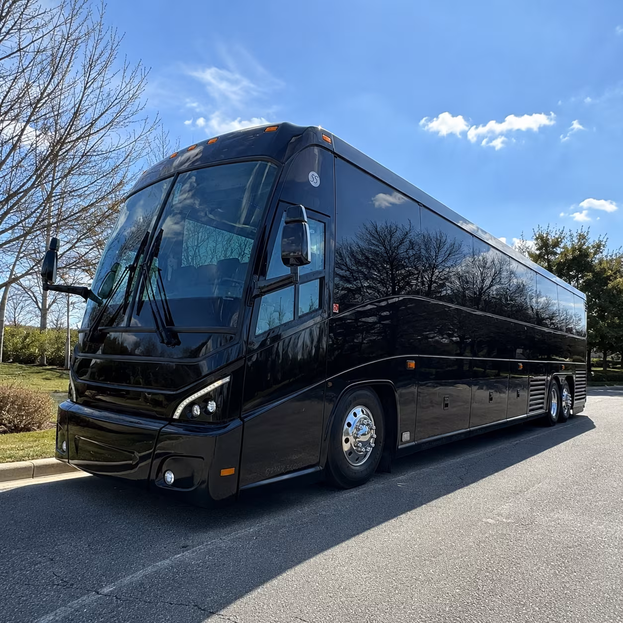 irving comfortable charter buses for government military personnel