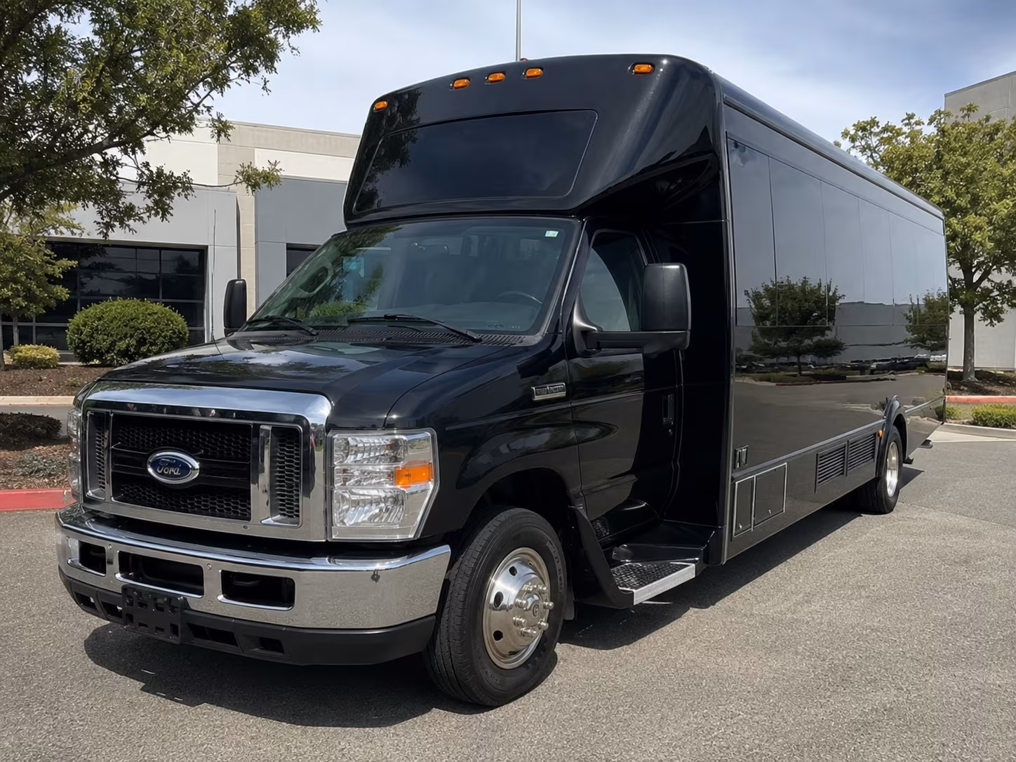 lancaster private bus rentals for lancaster concerts and festivals