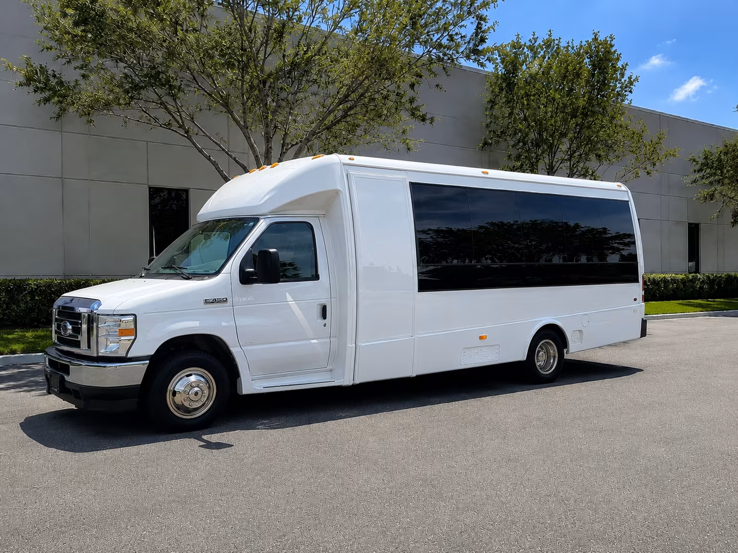 move your bridal party to desoto area venues in style