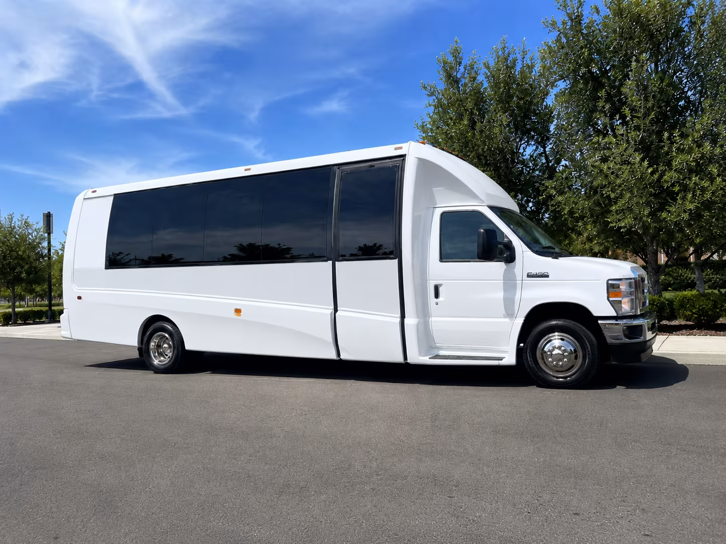 shuttle wedding guests between desoto hotel blocks and your venue without the i 35e headache